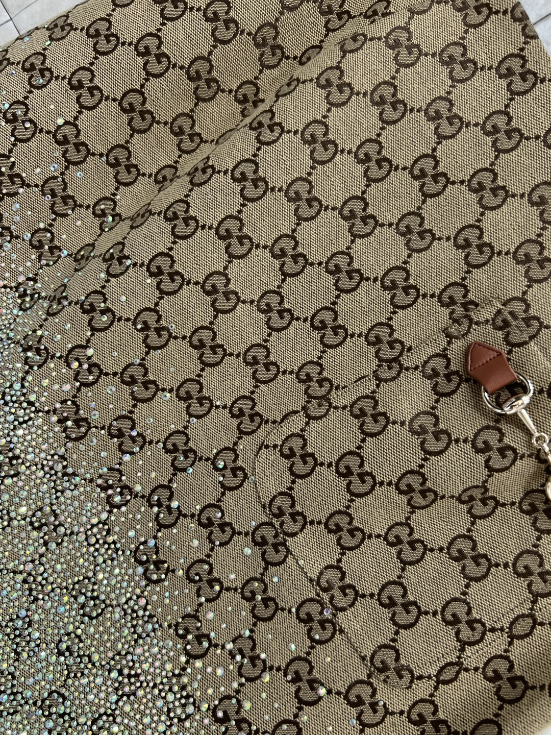 G家 25早秋新款 双G提花烫钻系列 翻领短袖衬衣+短袖连衣裙+包臀短裙 定制经典咖色双G提花面料 下摆