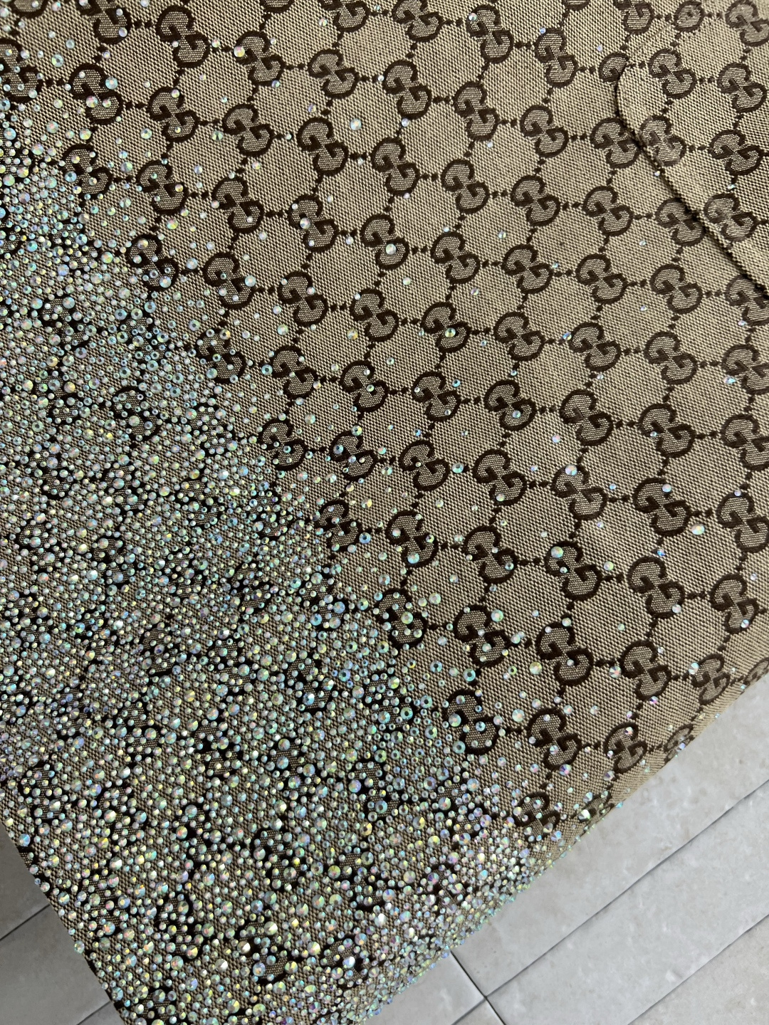 G家 25早秋新款 双G提花烫钻系列 翻领短袖衬衣+短袖连衣裙+包臀短裙 定制经典咖色双G提花面料 下摆