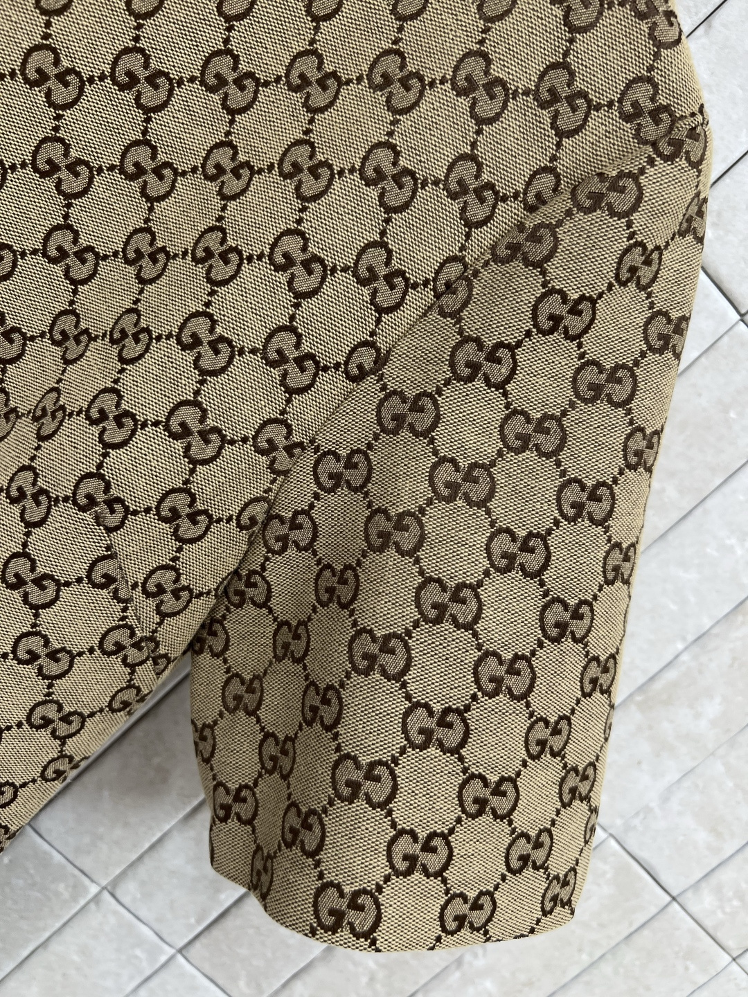 G家 25早秋新款 双G提花烫钻系列 翻领短袖衬衣+短袖连衣裙+包臀短裙 定制经典咖色双G提花面料 下摆