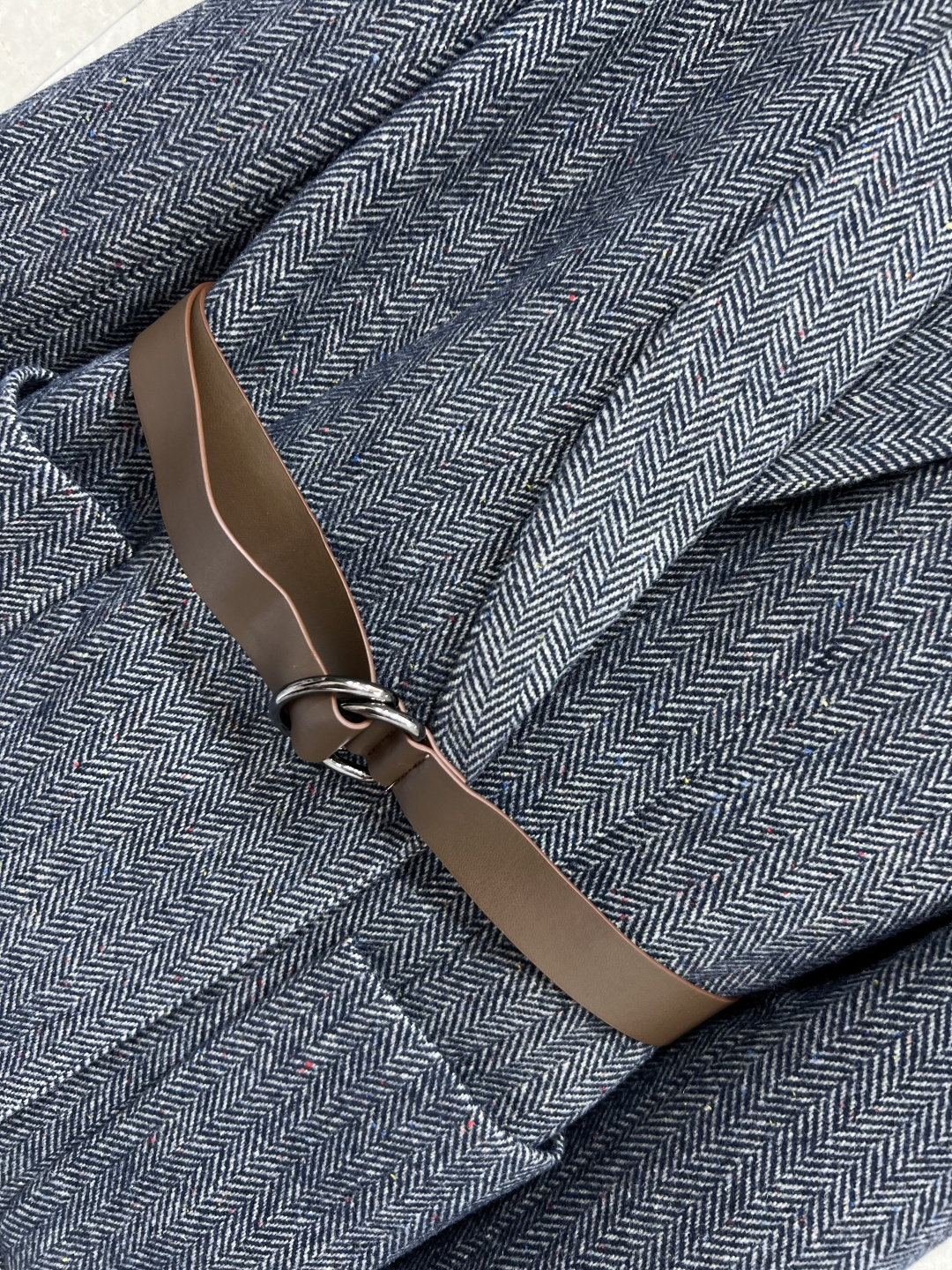 BC家 25早秋新款 毛呢西装外套 大气灰色 搭配皮革腰带收腰 复古时髦英伦风 上身气质翻倍  肉眼可见