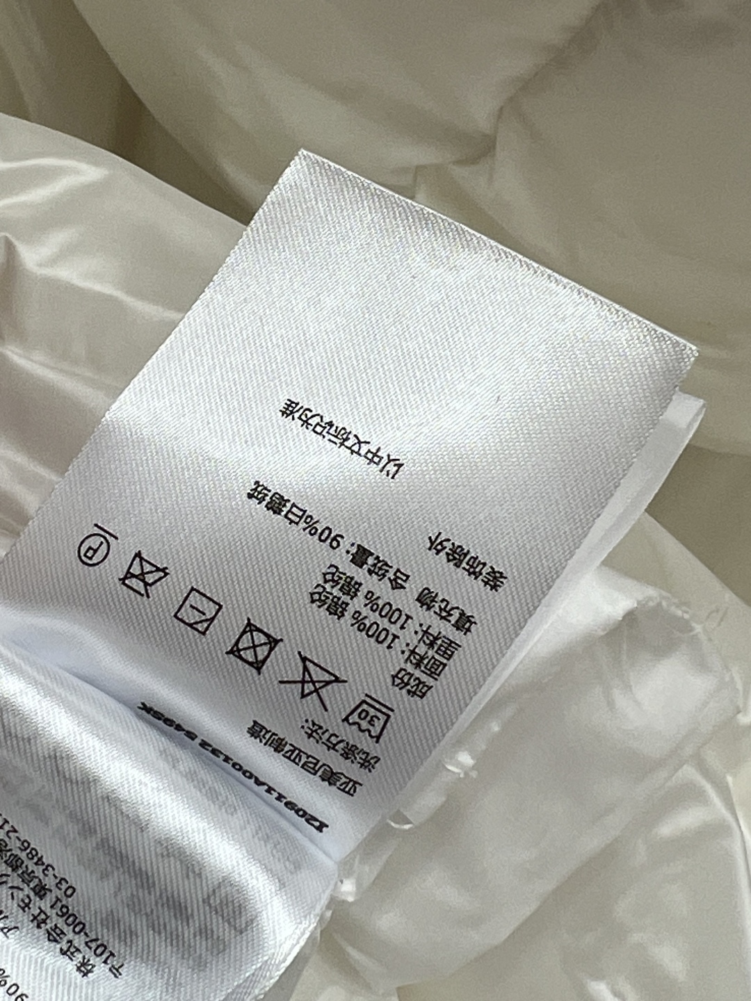 M家 25秋冬新款 大毛领长款连帽羽绒服 羽绒服中的经典爆款 冬季必备 定制的可拆卸大毛领 连帽长款羽绒