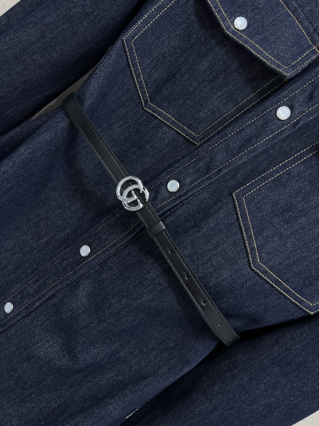 G家 25早秋新款 独家开定 高级面料重工洗水工艺 自然剪裁收腰设计修饰身材比例 随性大女主的感觉 两侧