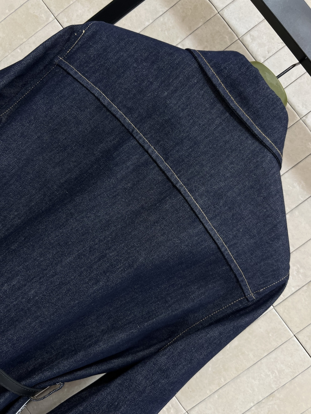 G家 25早秋新款 独家开定 高级面料重工洗水工艺 自然剪裁收腰设计修饰身材比例 随性大女主的感觉 两侧