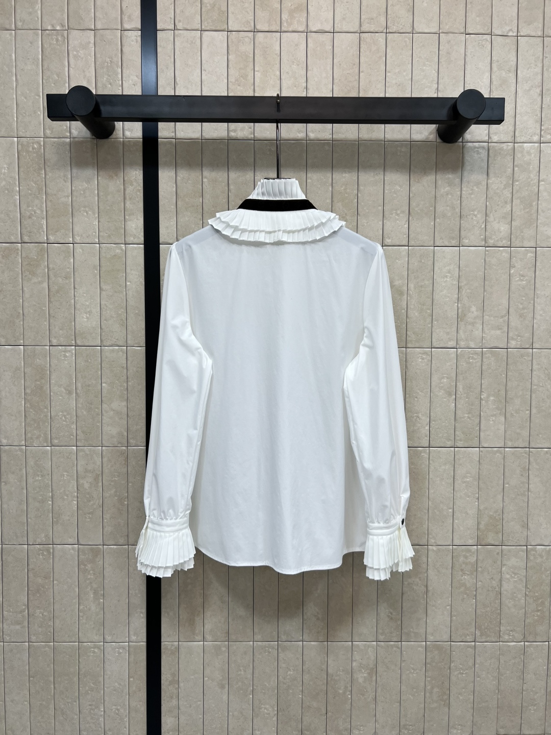 L家 25早秋新款 花边领老花拼接宫廷风衬衣 上身就是气质公主 满足任何一个女孩子的精致公主梦  随便搭