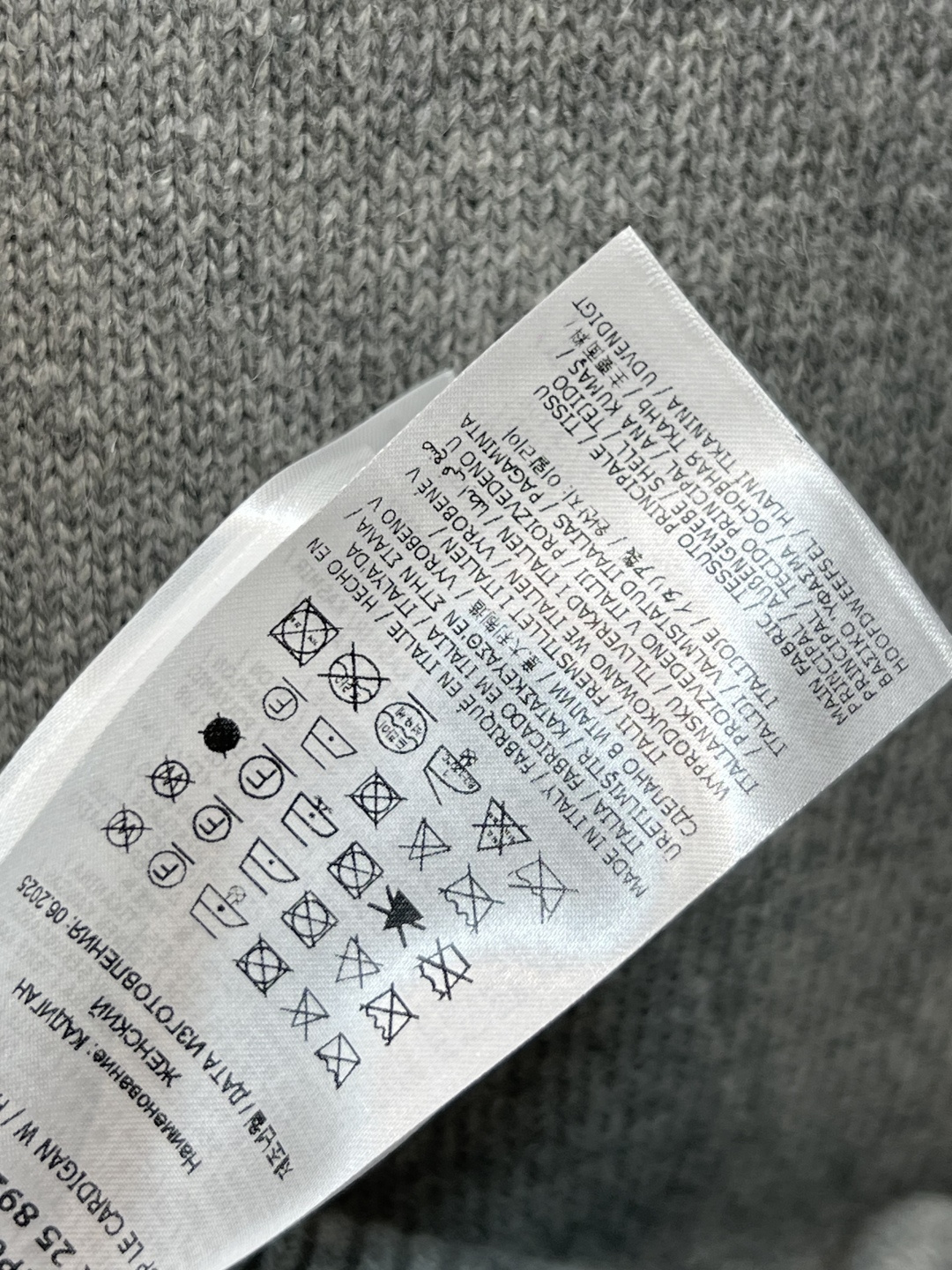 25早秋新款 中性灰立领针织外套 重磅羊毛纱线质感细腻柔软  酷帅时髦高级单品 上身满满的减龄少女感 百