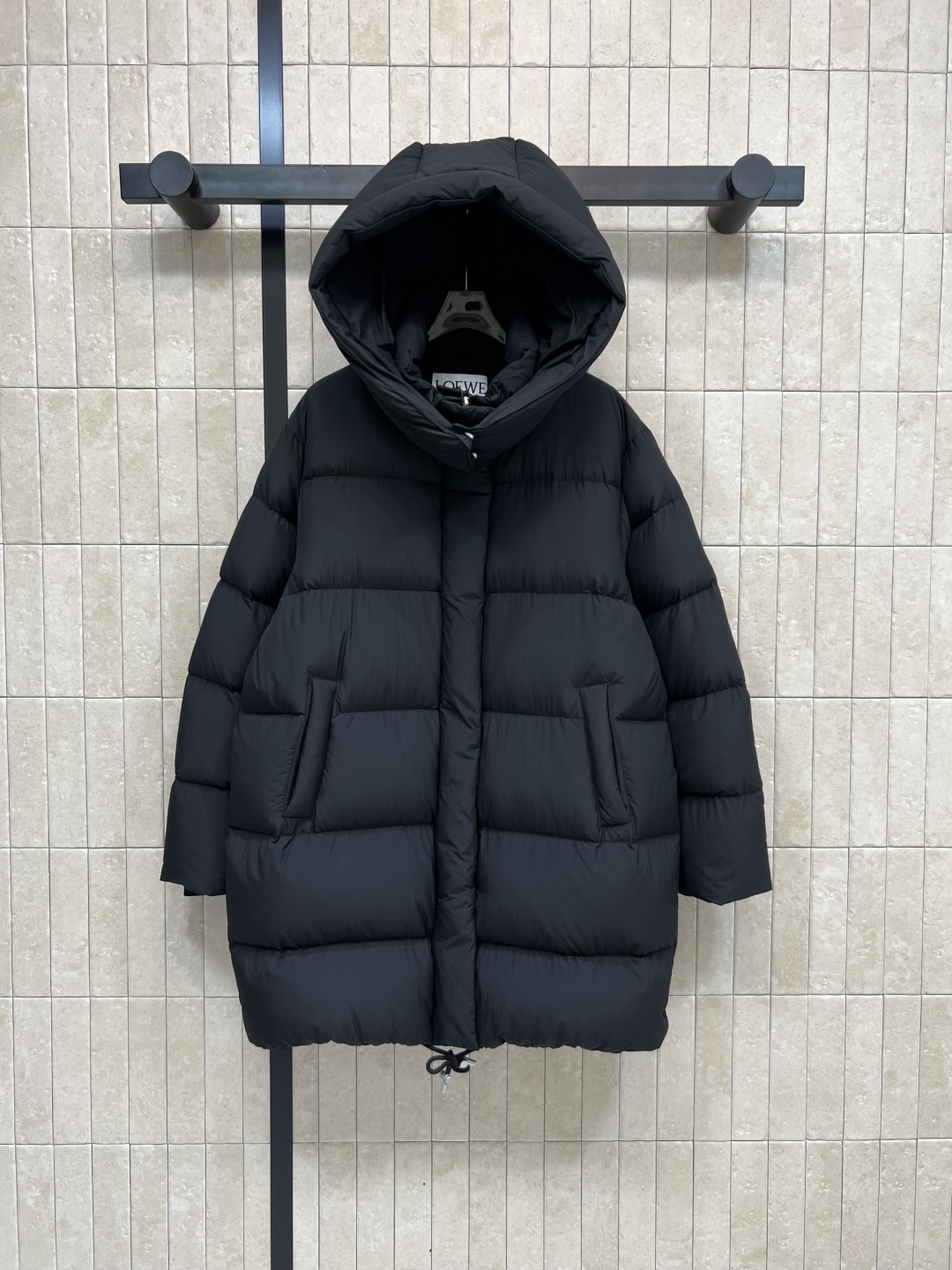 LW家 25早秋新款 连帽立领中才款面包羽绒服 可拆卸连帽立领设计 中长款面包服版型 下摆花边苞抽绳收腰