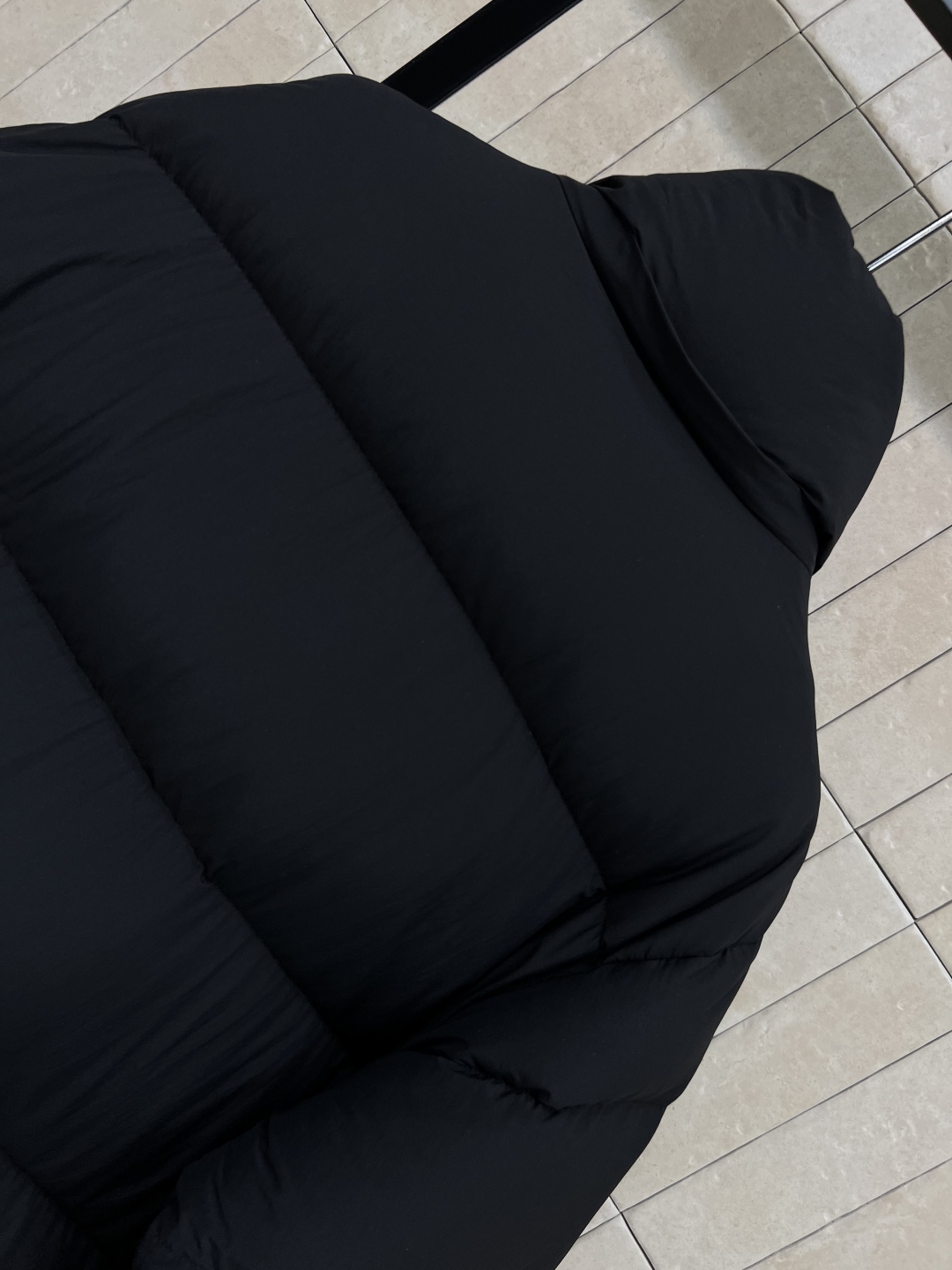 LW家 25早秋新款 连帽立领中才款面包羽绒服 可拆卸连帽立领设计 中长款面包服版型 下摆花边苞抽绳收腰