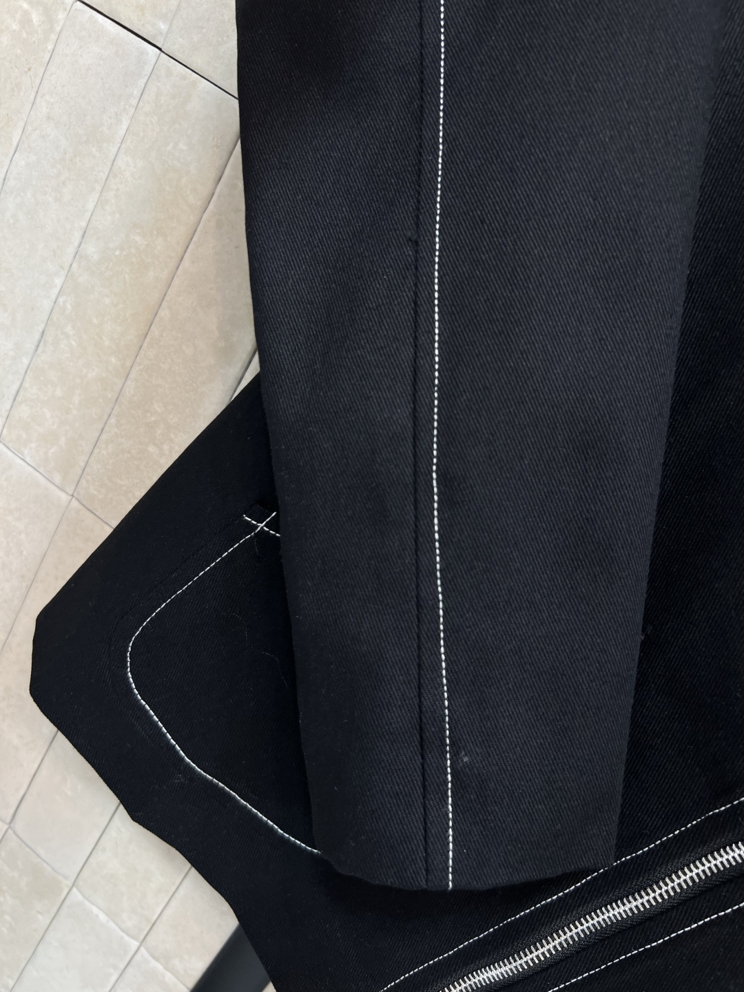 PD家 25早秋新款 翻领牛仔夹克外套 立体剪裁 硬挺的版型轻松穿出高级调性 气质宽松版型 上身完美分割