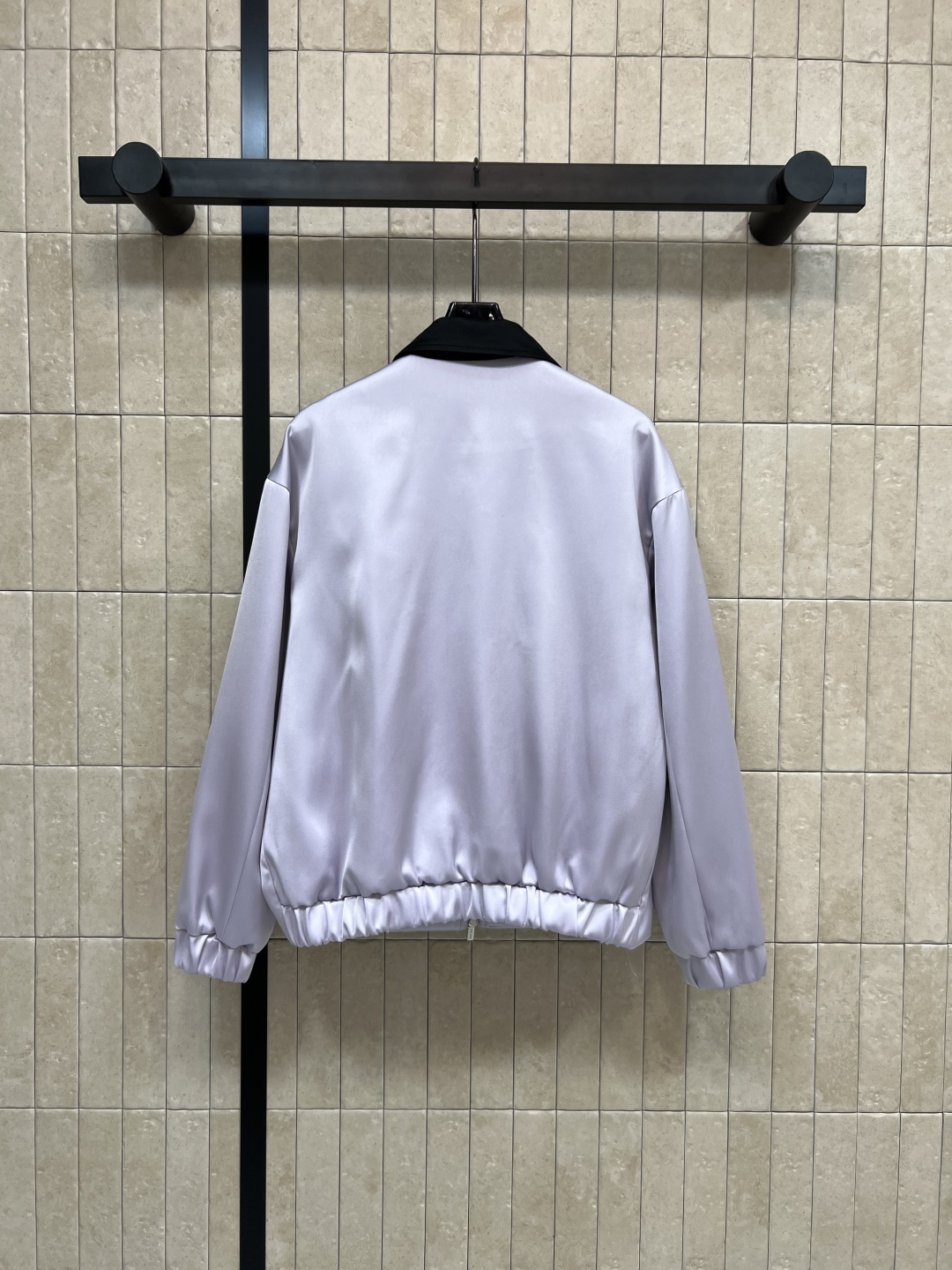 MIu家 25早秋新款 紫色夹克外套 一穿就能出门的款 完全不用费心费力搭配 气质工装风酷帅有型 撞色翻