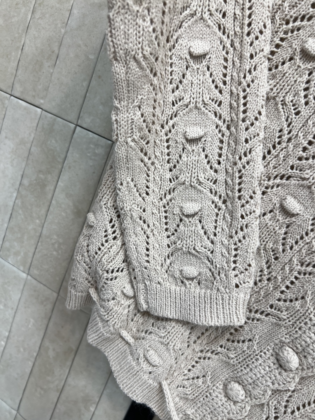 小香家 25早秋新款 提花针织开衫 上身减龄清爽 重工提花针织工艺自带奢华感 宽松的版型 下摆抽绳设计 