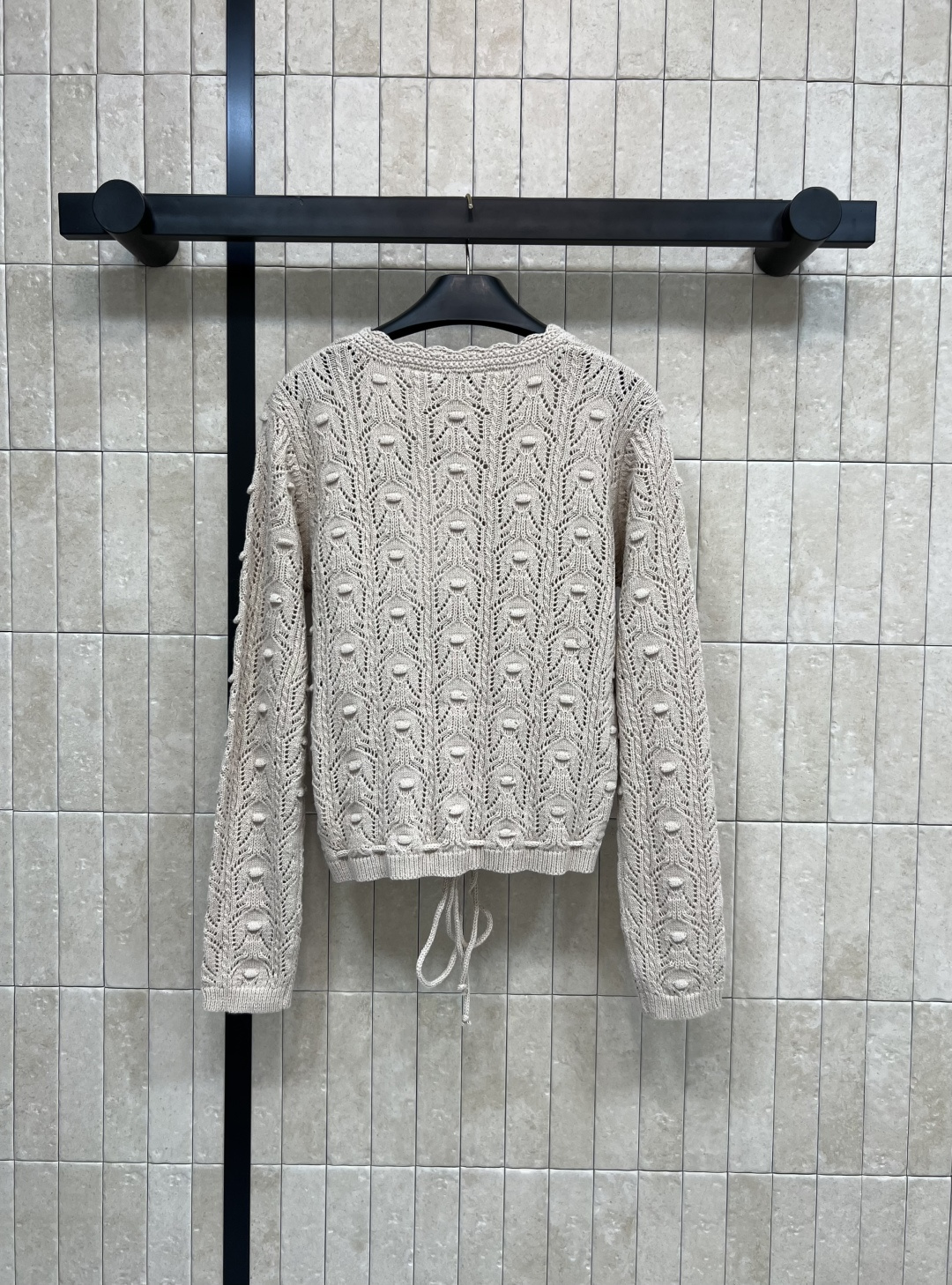 小香家 25早秋新款 提花针织开衫 上身减龄清爽 重工提花针织工艺自带奢华感 宽松的版型 下摆抽绳设计 