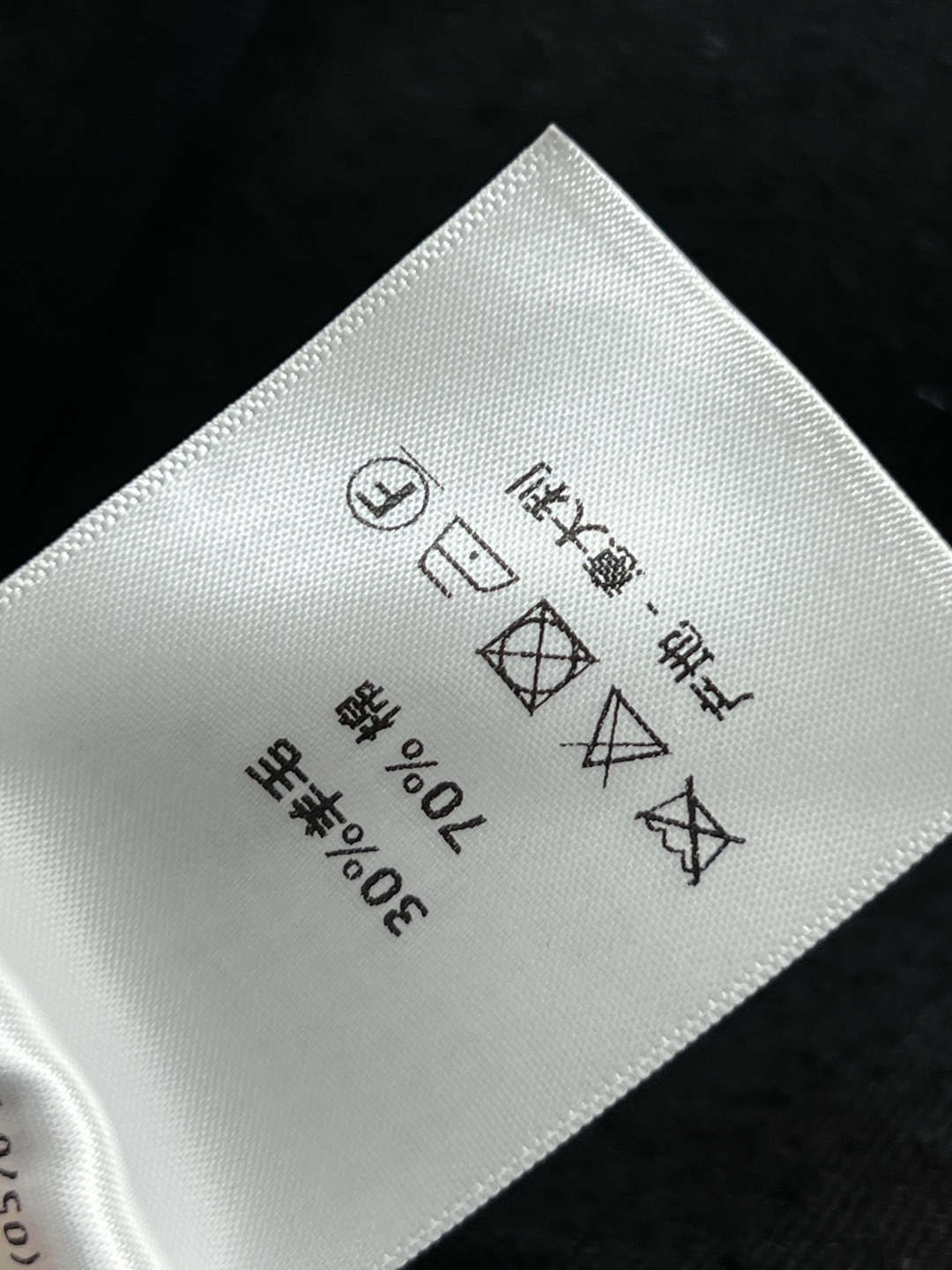 D家 25早秋新款 圆领毛呢外套  短小精干 提升精气神 小圆领修饰脖颈 凸显简练帅气的美感 内里可搭配