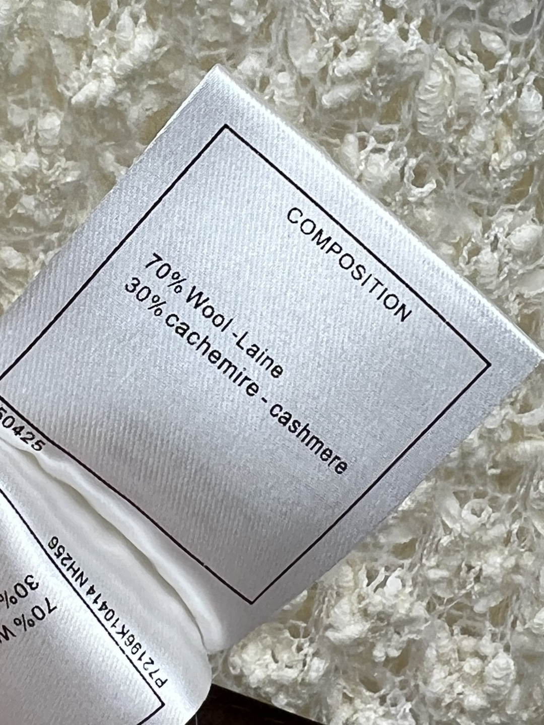 小香家 25早秋新款 腰带装饰针织罩衫 中间大logo点缀 1秒的吸睛抢镜 配送腰带收腰 简约又大牌  