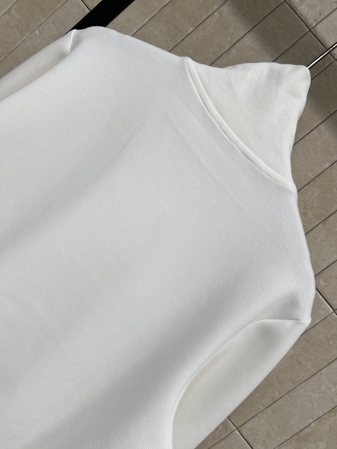 G家 25早秋新款 立领拉链休闲外套 胸前标志性 品牌经典红绿条纹设计 上身效果绝了 休闲宽松版型显瘦又