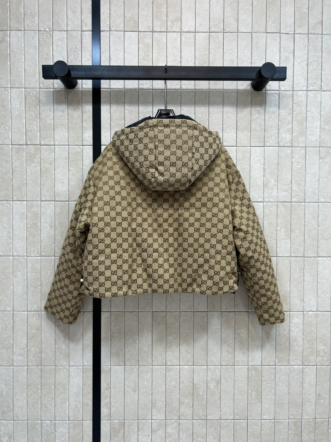 G家 25秋冬新款 GG提花系列 双面棉服外套 连帽款双面穿搭 两面都穿出不同风格 一面是满Logo印花