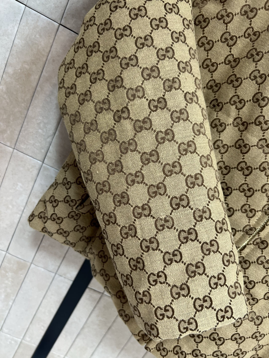 G家 25秋冬新款 GG提花系列 双面棉服外套 连帽款双面穿搭 两面都穿出不同风格 一面是满Logo印花