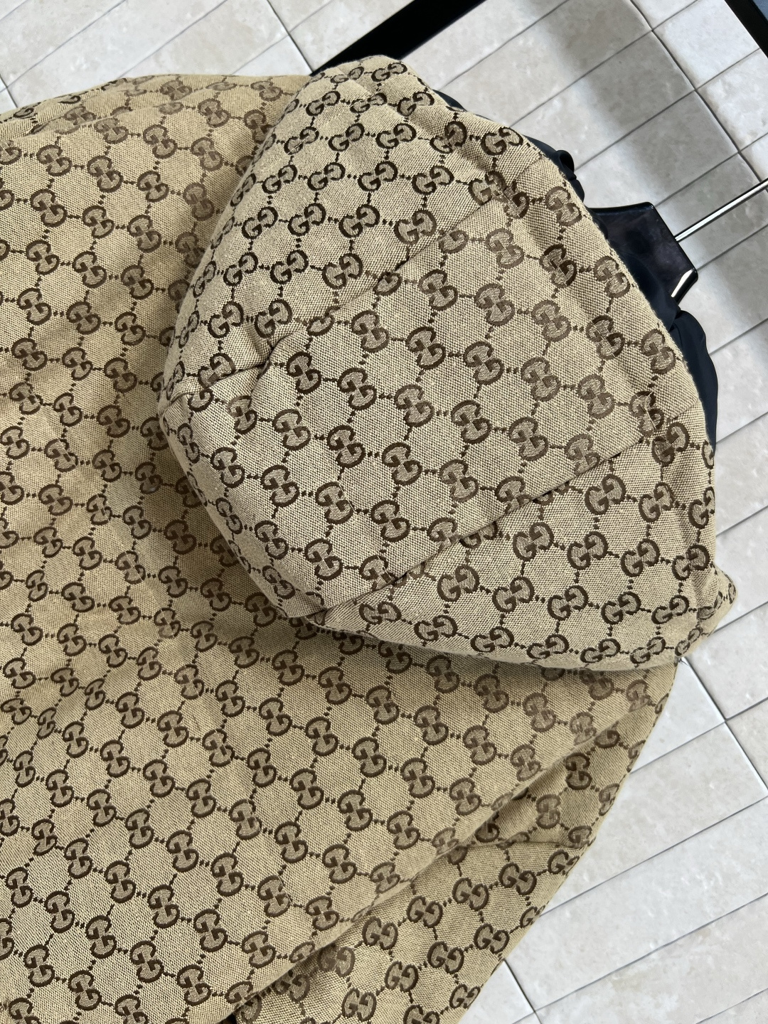 G家 25秋冬新款 GG提花系列 双面棉服外套 连帽款双面穿搭 两面都穿出不同风格 一面是满Logo印花