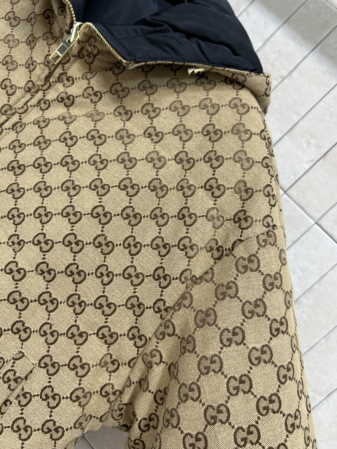 G家 25秋冬新款 GG提花系列 双面棉服外套 连帽款双面穿搭 两面都穿出不同风格 一面是满Logo印花