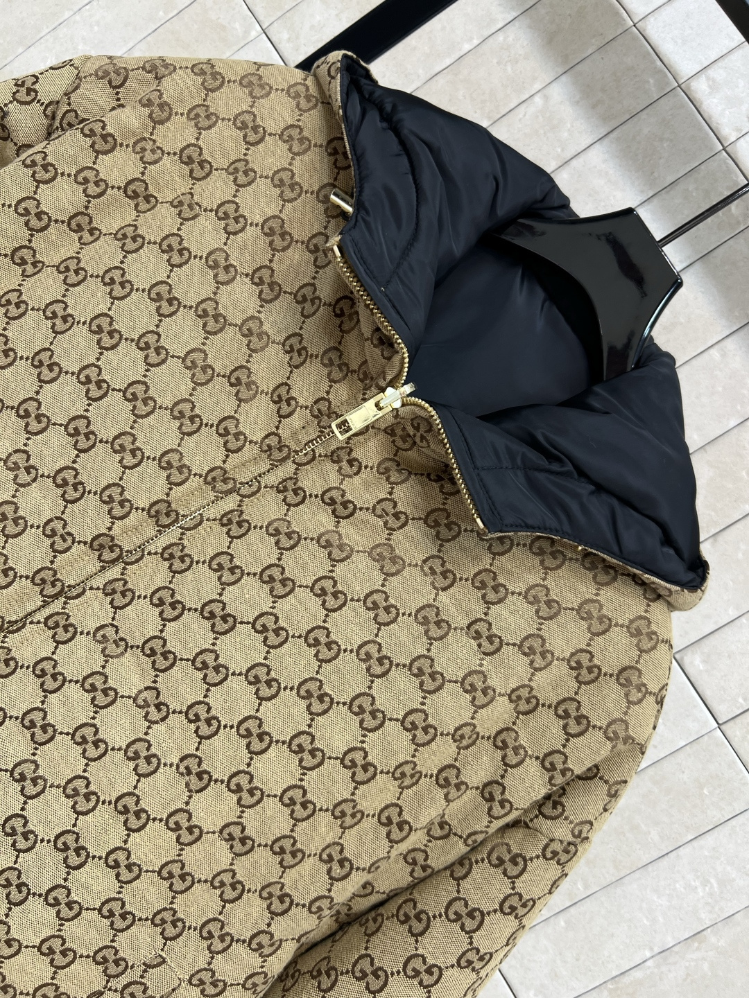 G家 25秋冬新款 GG提花系列 双面棉服外套 连帽款双面穿搭 两面都穿出不同风格 一面是满Logo印花