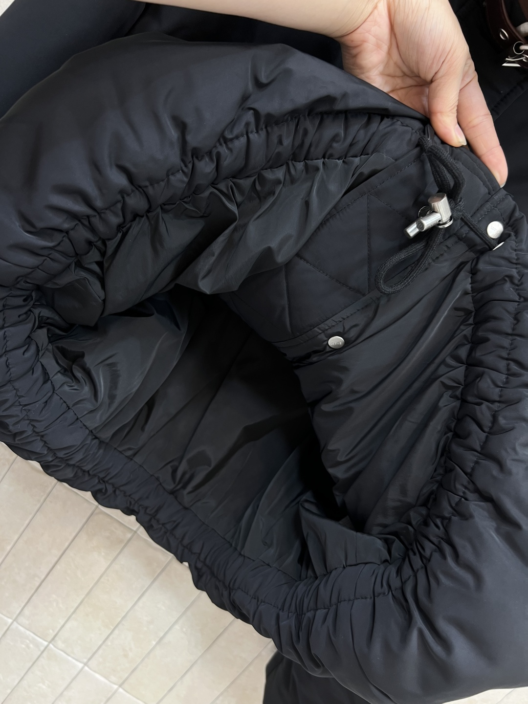 LW家 25秋冬新款 羊毛绒翻领皮扣面包服 上身立马显瘦又气质优雅 高个子小个子都能轻松驾驭 立体的修身