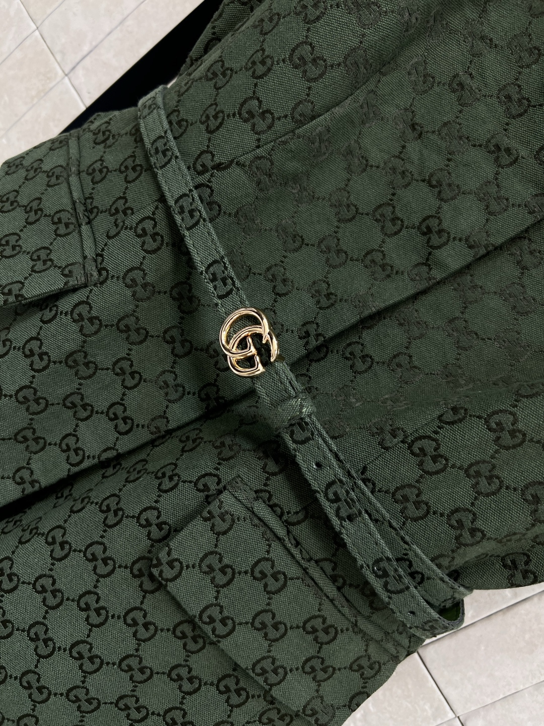 G家 25早秋新款 绿色双G提花系列 翻领无袖收腰马甲 经典满印的GG提花外套 喜欢老花的一定不要错过 