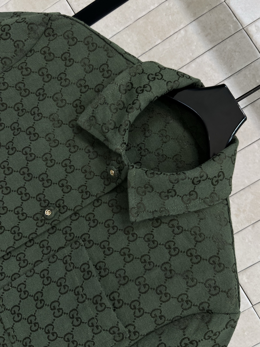 G家 25早秋新款 绿色双G提花系列 翻领短款短袖衬衣 经典满印的GG提花外套 喜欢老花的一定不要错过 