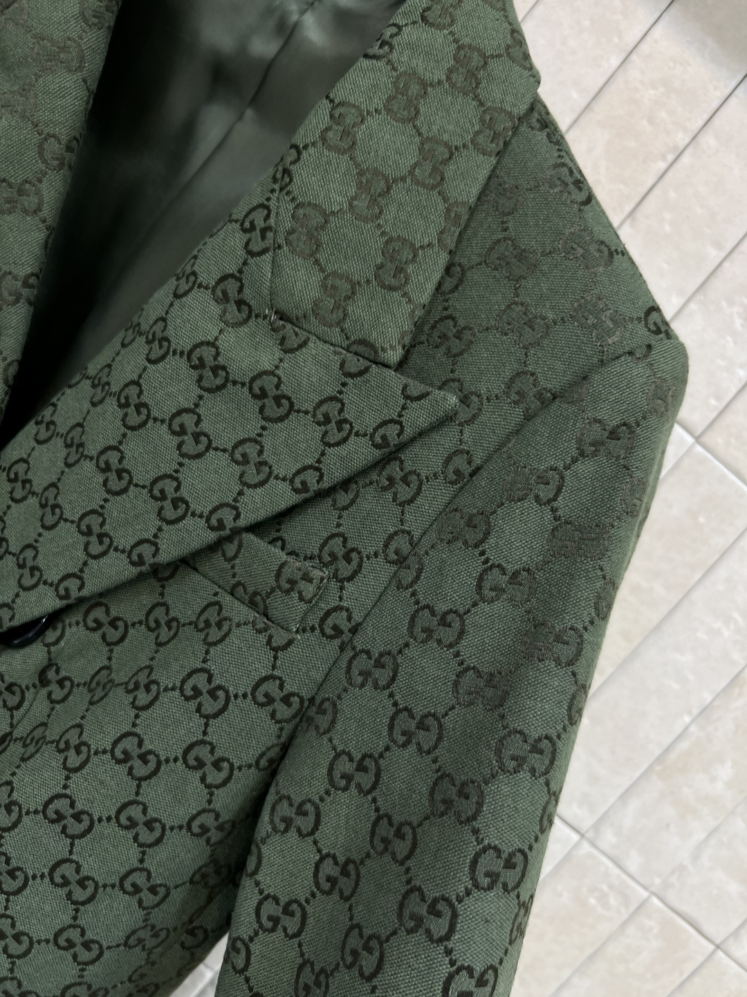 G家 25早秋新款 绿色双G提花系列 翻领西装外套 经典满印的GG提花外套 喜欢老花的一定不要错过 巨抬