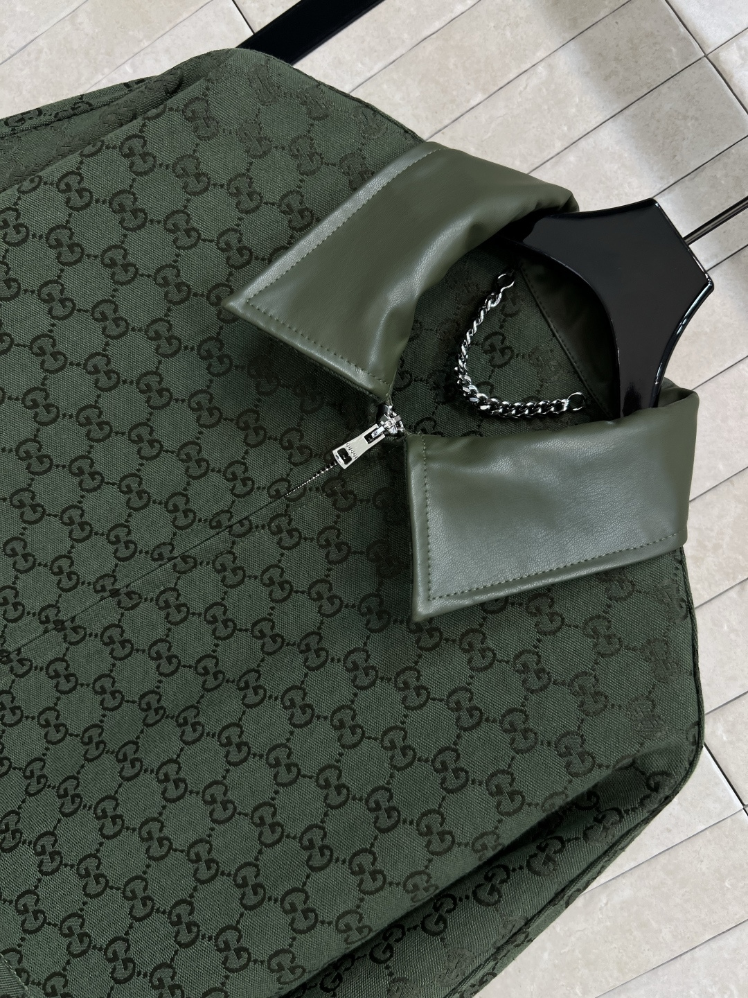 G家 25早秋新款 绿色双G提花系列 翻领夹克外套 经典满印的GG提花外套 喜欢老花的一定不要错过 拼接