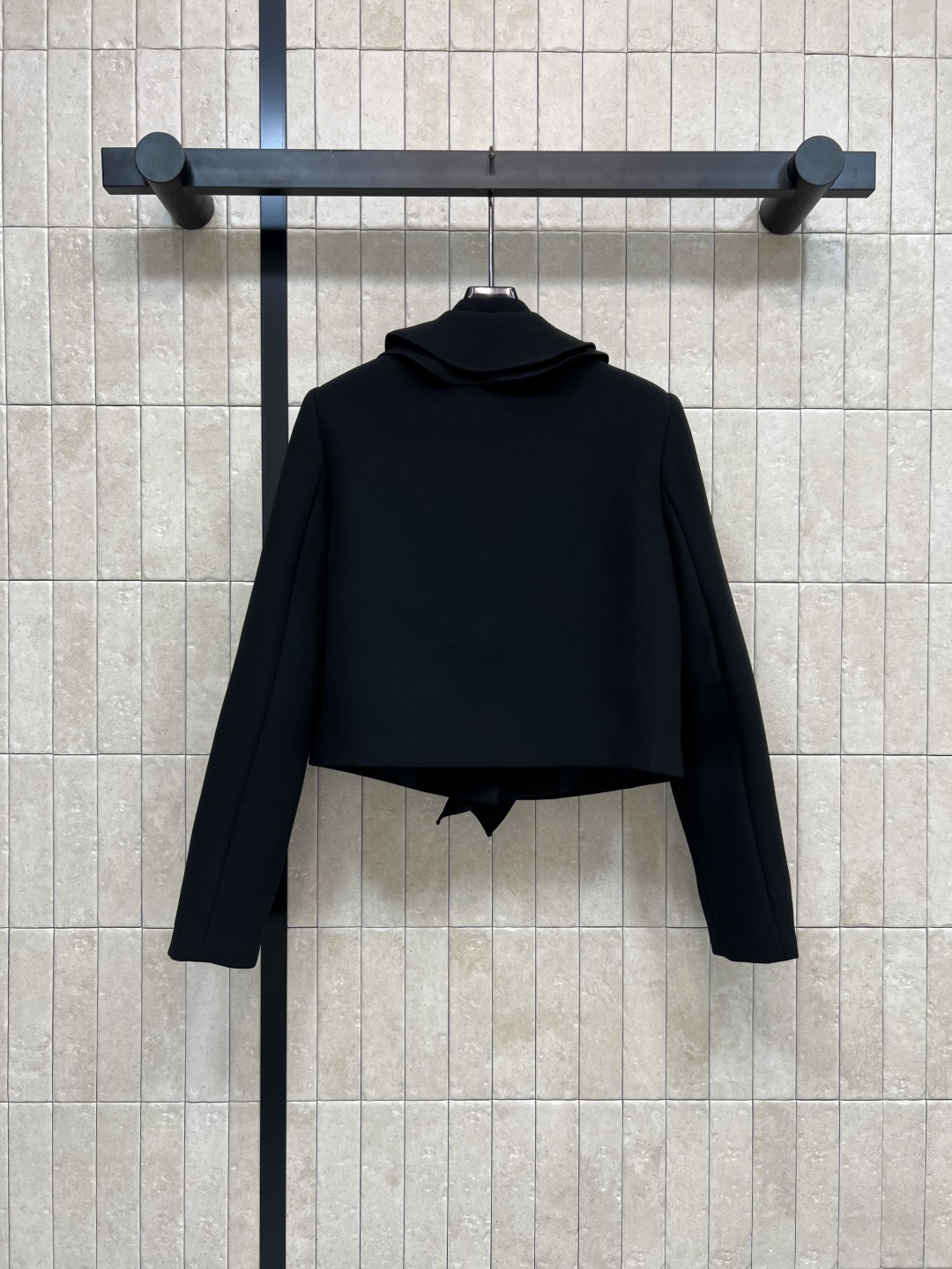 D家 25早秋新款 荷叶花边领短款西装 可拆卸荷叶花边小立领设计 带里衬垫肩设计 做工无可挑剔 经典剪裁