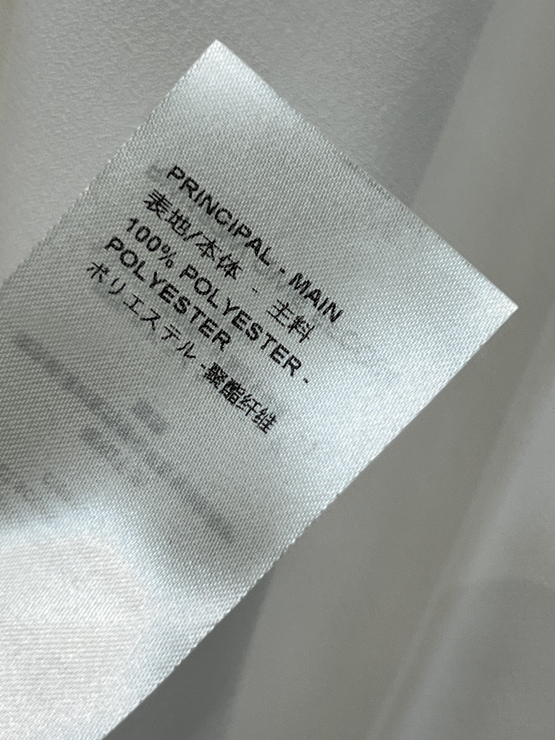 L家 25早秋新款 立领系带白衬衫 仙气十足 气质立领系带五金点缀 简约又大牌 小宽松的版型 上身舒适又