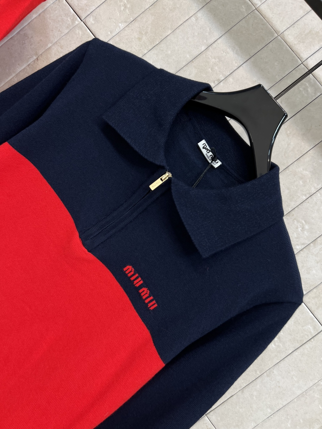 MIu家 25早秋新款 拼色针织Polo长袖衫 学院风减龄气质 叠搭绝绝子 简单的拼色设计 拉链Polo