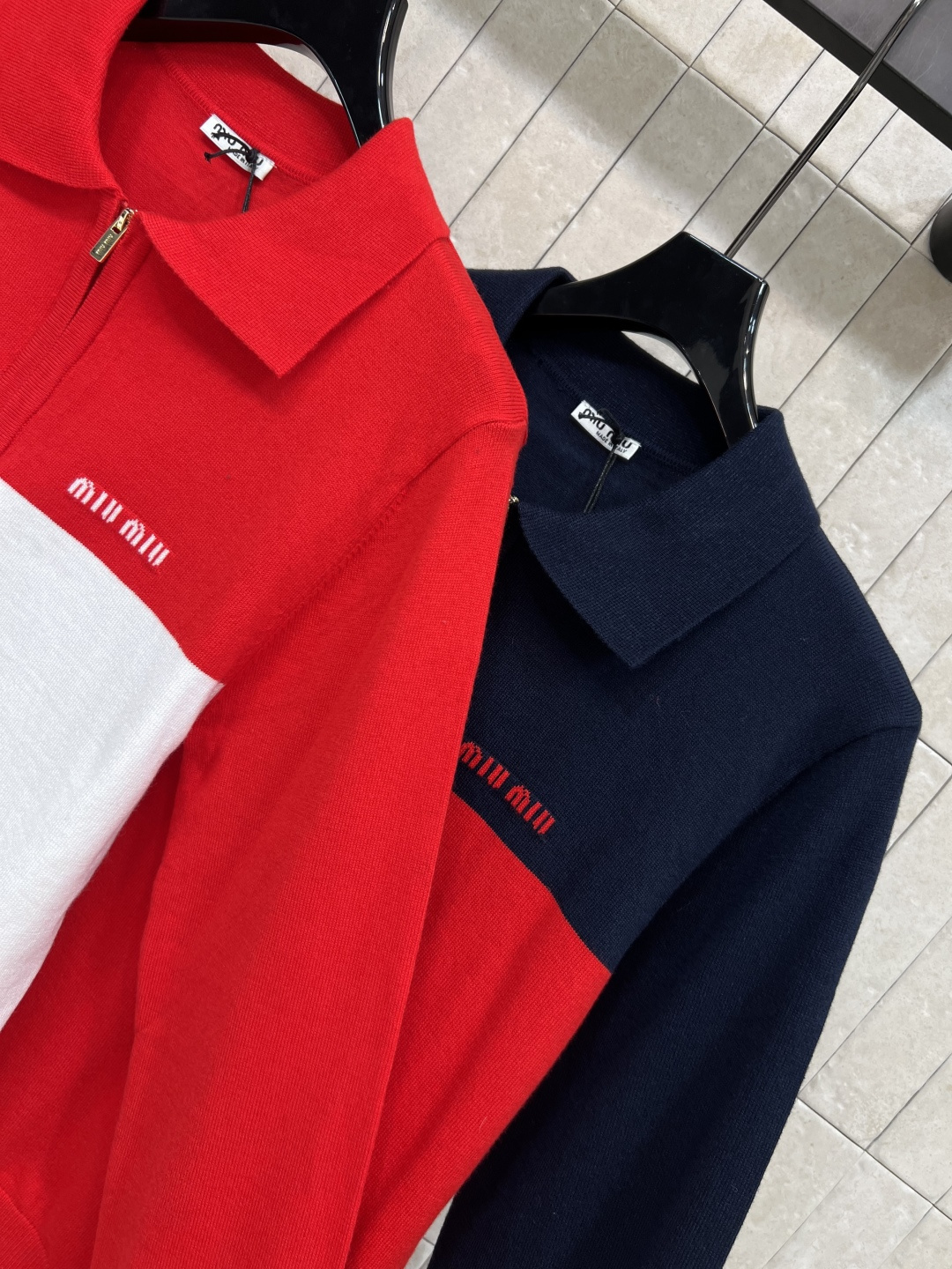 MIu家 25早秋新款 拼色针织Polo长袖衫 学院风减龄气质 叠搭绝绝子 简单的拼色设计 拉链Polo
