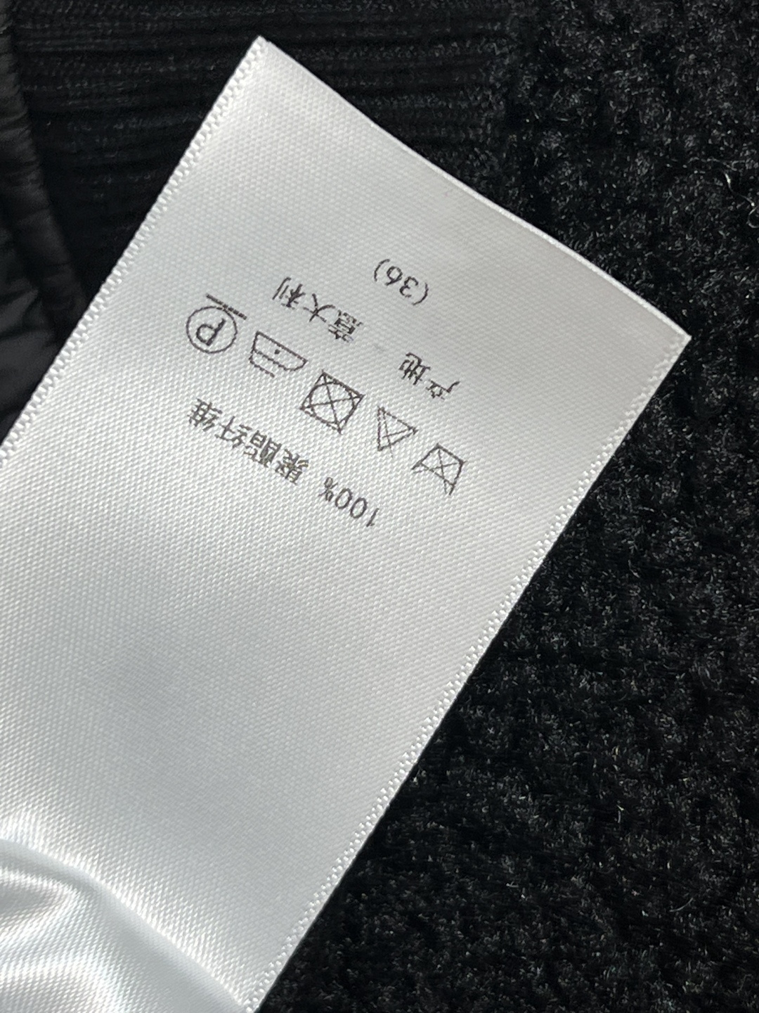 D家 25早秋新款 藤格纹摇粒绒夹克 摇粒绒披肩领拉链短款版型 衣袖拼接松紧长袖+下摆松紧收腰 吸睛亮眼