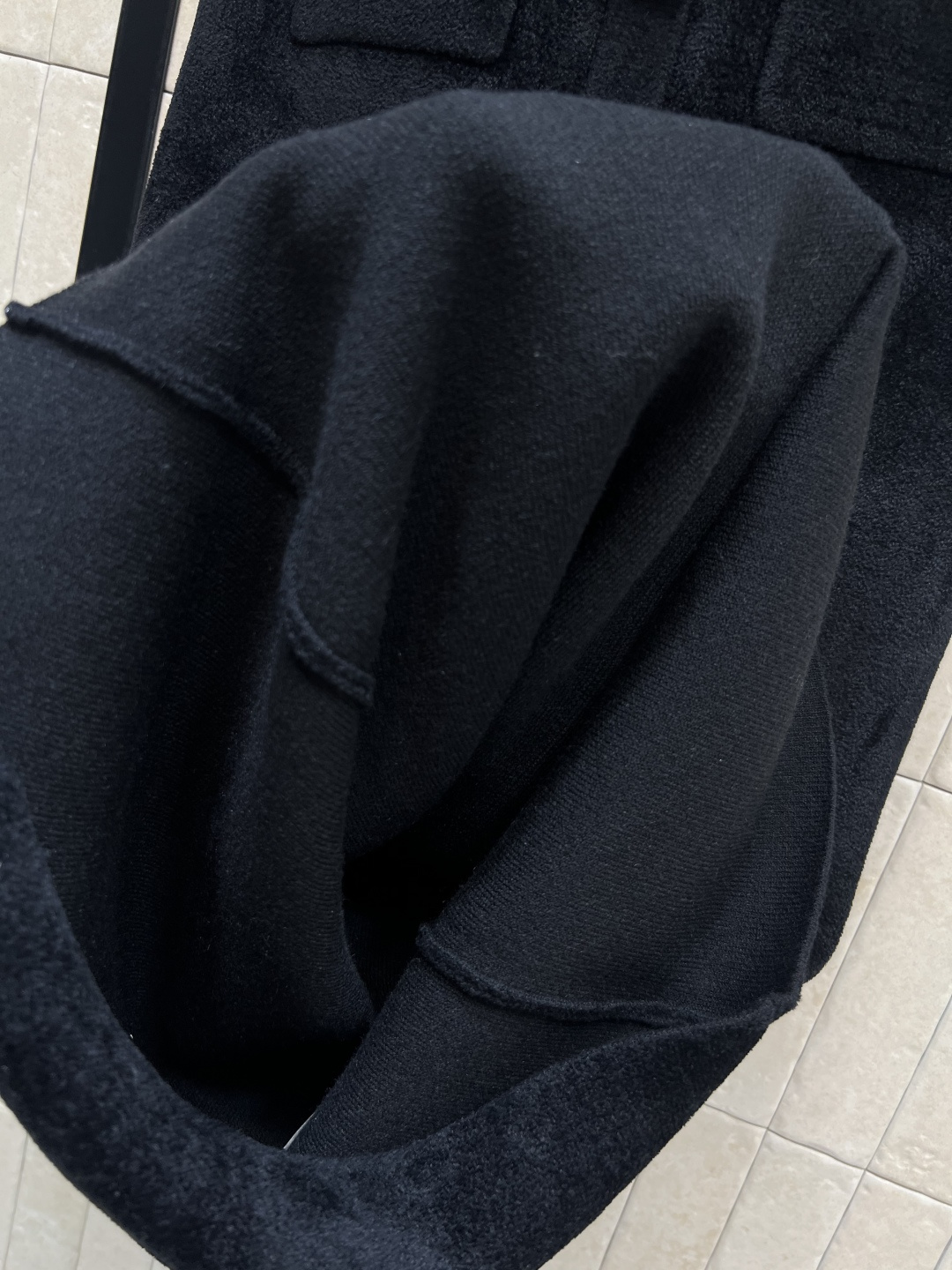 self 25早秋新款 丝绒雪尼尔短袖长款连衣裙 蕾丝花边点缀 定制水钻扣饰装饰 定制丝绒面料上身很舒适