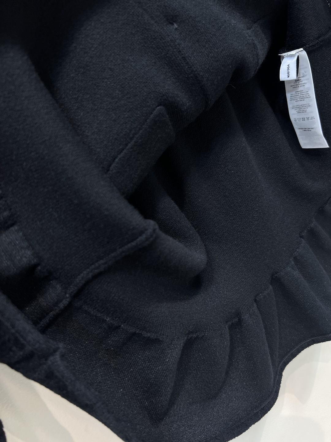 self 25早秋新款 丝绒雪尼尔长袖连衣裙 蕾丝花边点缀 定制水钻扣饰装饰 定制丝绒面料上身很舒适修身