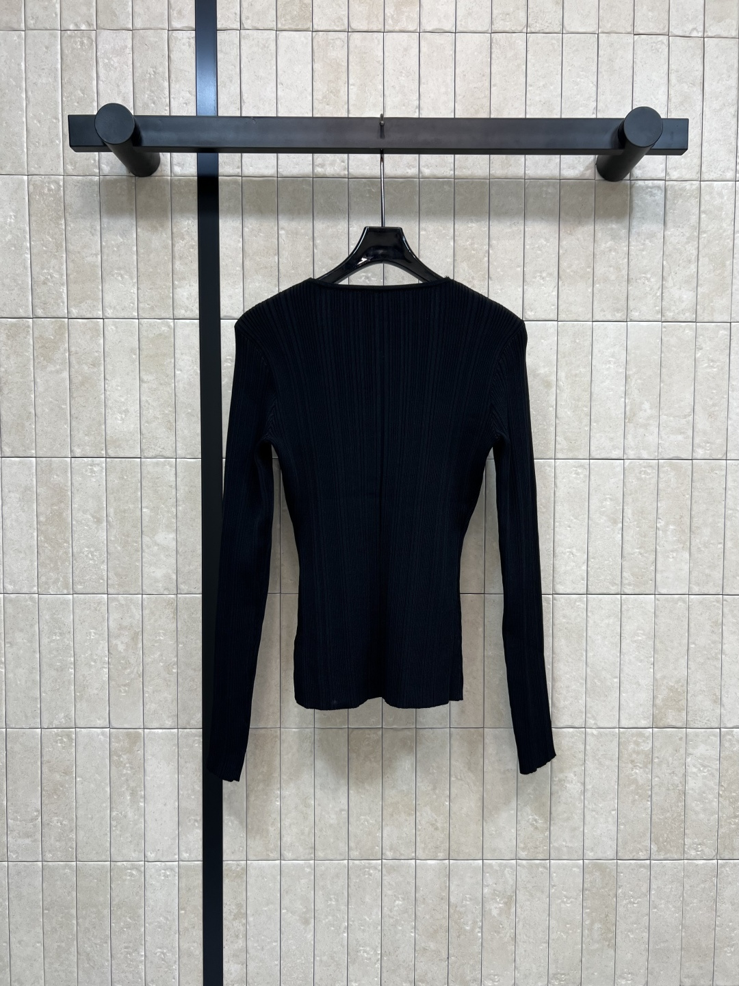 25早秋新款 蕾丝V领针织开衫 经典修身针织修身开衫 简约时尚 V领水晶扣开衫设计  独特设计  凸显气