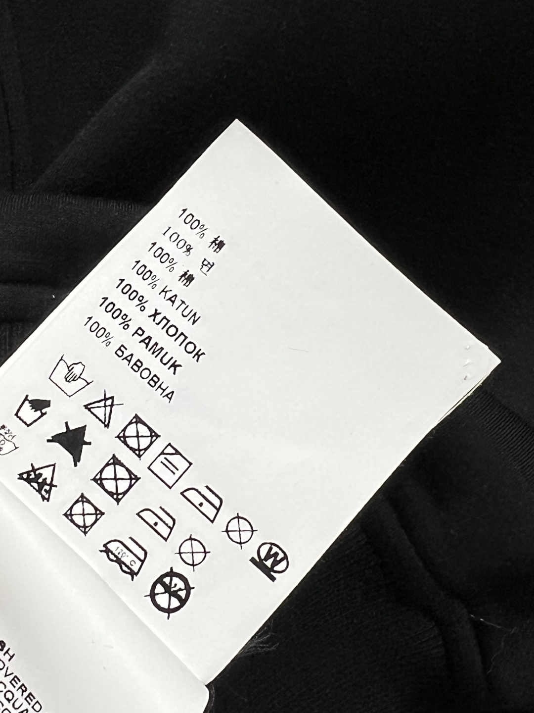 PD家 25早秋新款 小立领休闲外套 小宽松版型酷帅有型  双向拉链做的品牌Logo点缀 简约设计打造高