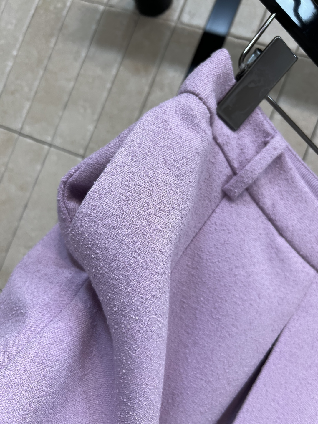 D家 25早秋新款 圆领短款毛呢上衣+ 毛呢高腰压褶半身裙 简约大方的设计打造高级成衣 定制CD珍珠扣点