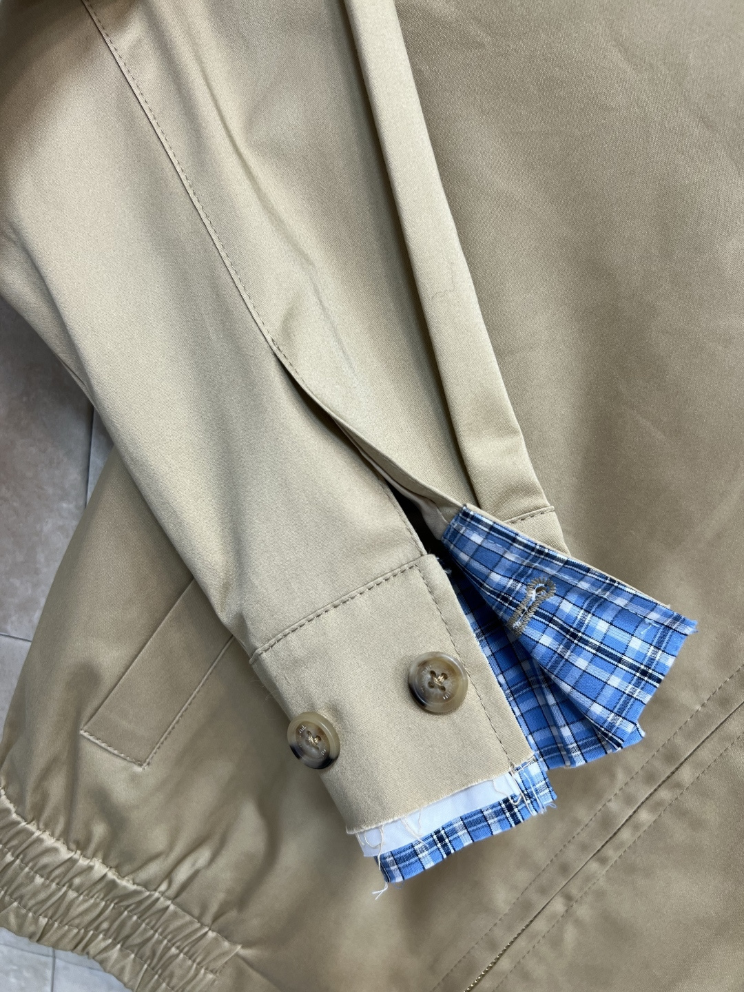 Miu 25早秋新款 拼接格子系列 无袖马甲外套+翻领夹克外套+短裙+挂脖背心裙 可拆卸领口 拼接蓝格纹