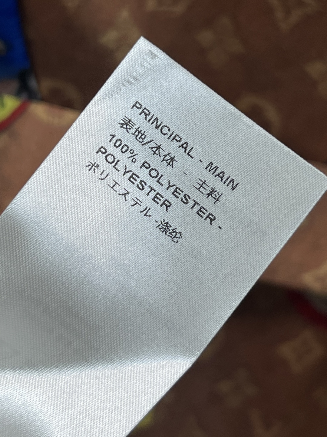 L家 25早秋新款 徽标老花睡袍式风衣 字母印花图案＋徽标元素徽章 松弛而时髦 带有满满名媛老钱感 长款