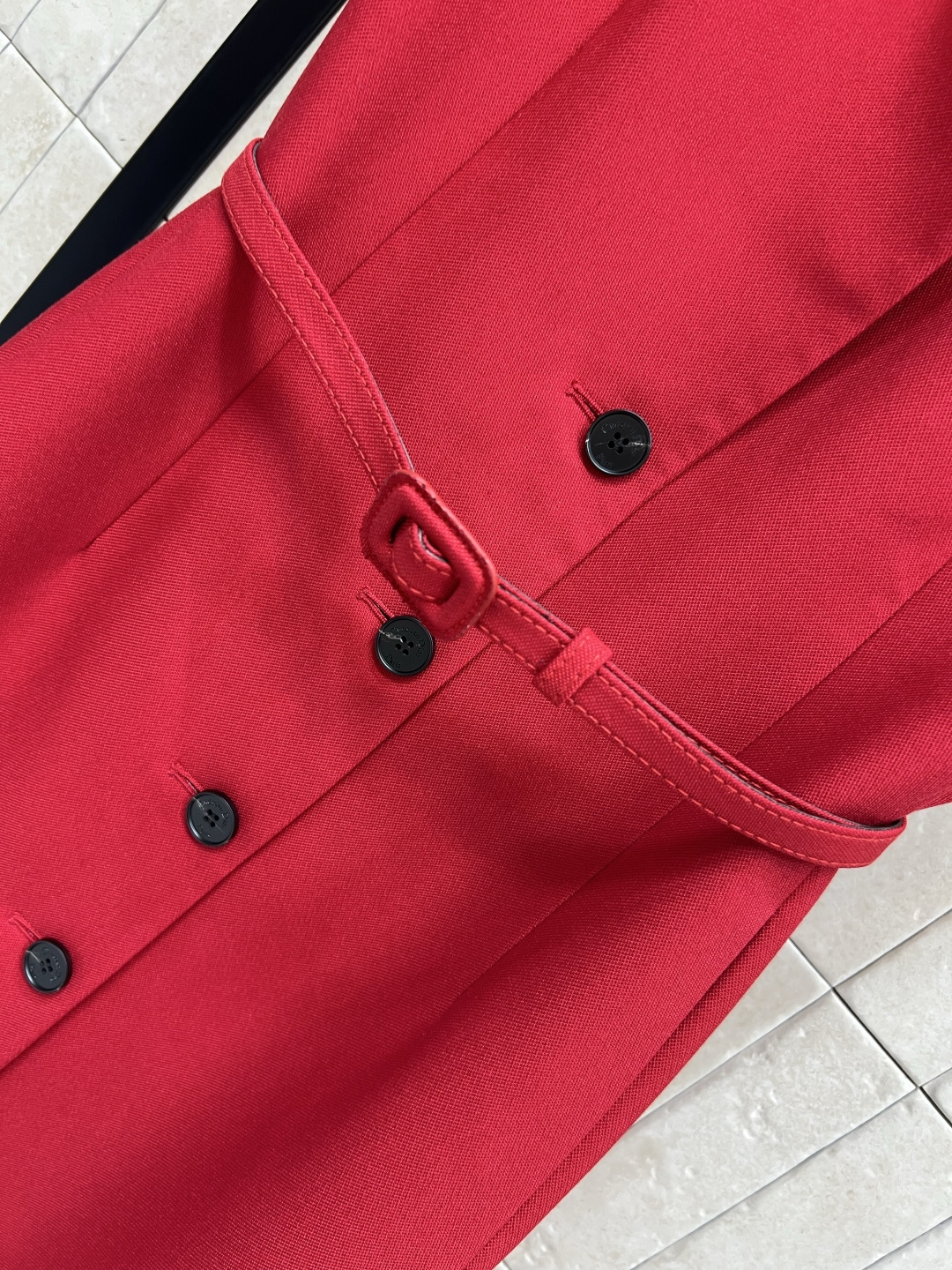 D家 25早秋新款 翻领西装无袖长款连衣裙 自带气场十足 本布腰带搭配 V翻领驳领设计 3D立体剪裁 上