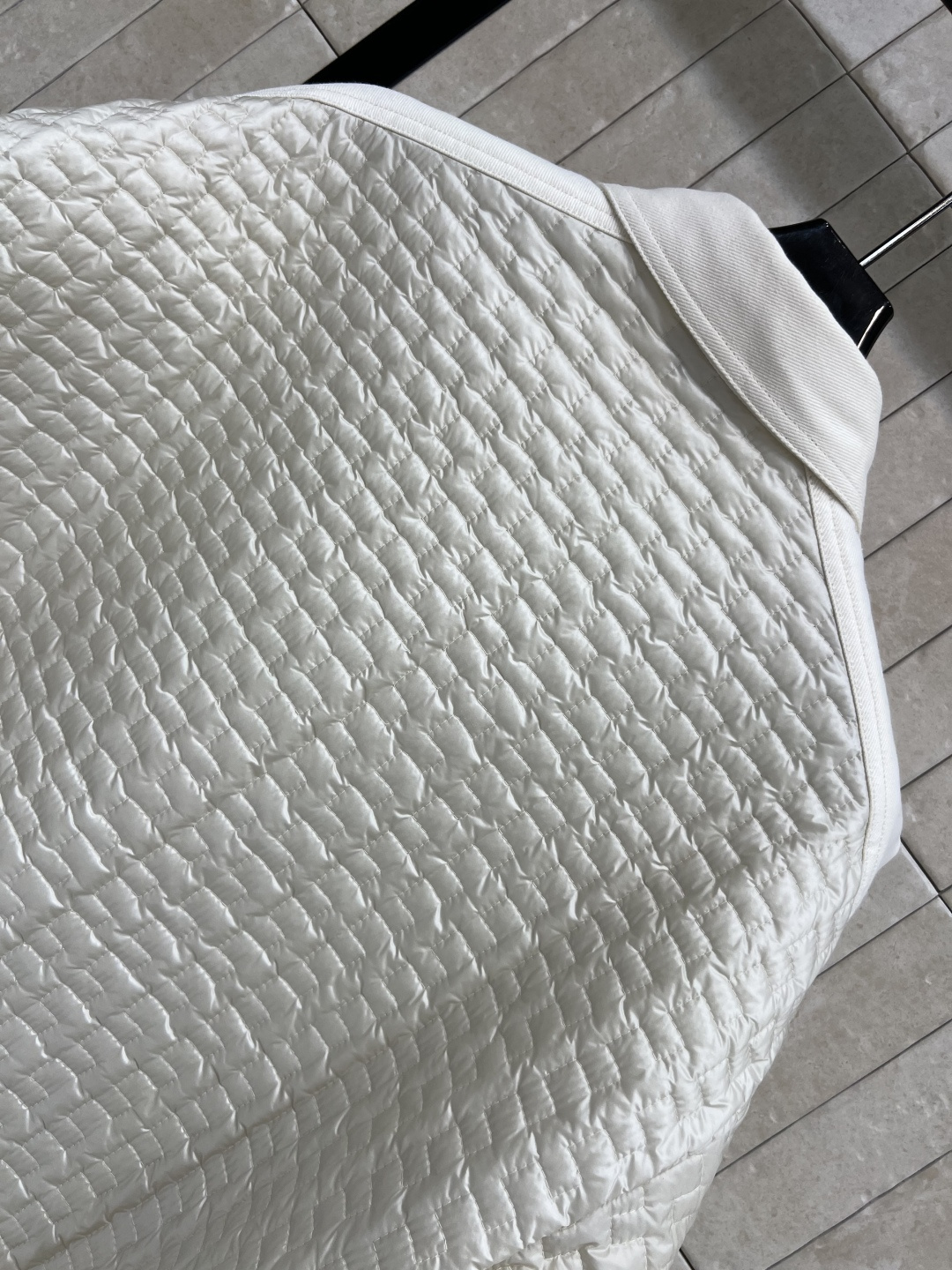 M家 25早秋新款 格纹衍缝夹棉外套 经典H版型气质小拼接翻领复古优雅 下摆抽绳设计 完美演绎摩登时髦的