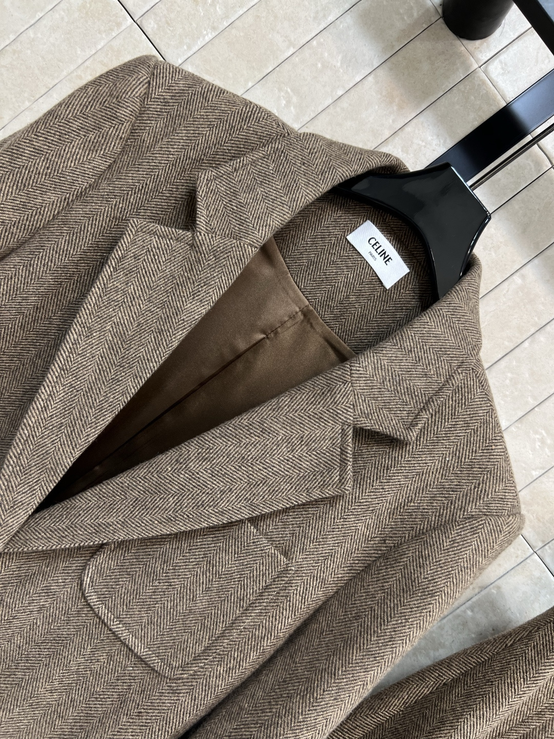 CE家  25早秋新款 驼色毛呢套装 V领西服外套+百褶半身裙 秋冬推荐 高级温暖咖 定制logo金扣点