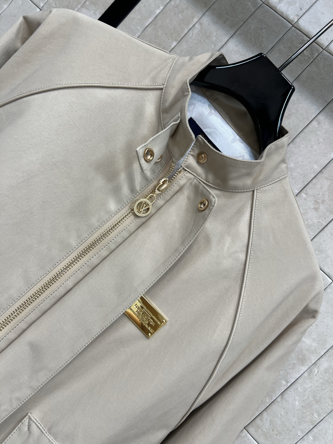 L家 25早秋新款 飞行员夹克外套 男友风的外套 帅气又有气质 立领插肩袖宽松版型 非常百搭显瘦 简单又