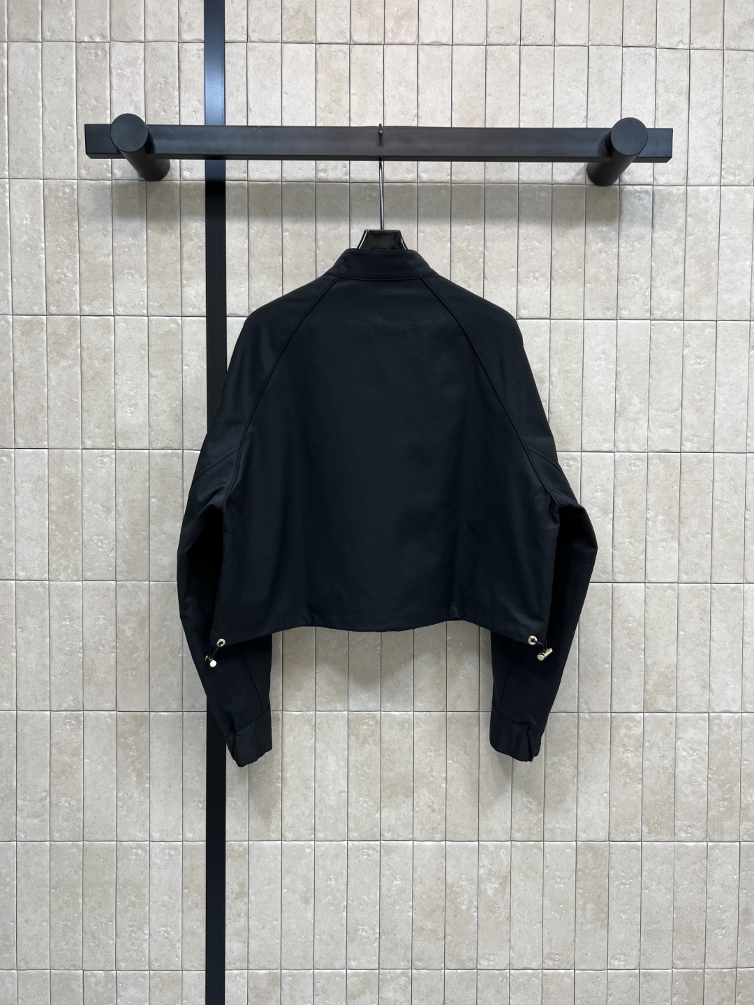 L家 25早秋新款 飞行员夹克外套 男友风的外套 帅气又有气质 立领插肩袖宽松版型 非常百搭显瘦 简单又