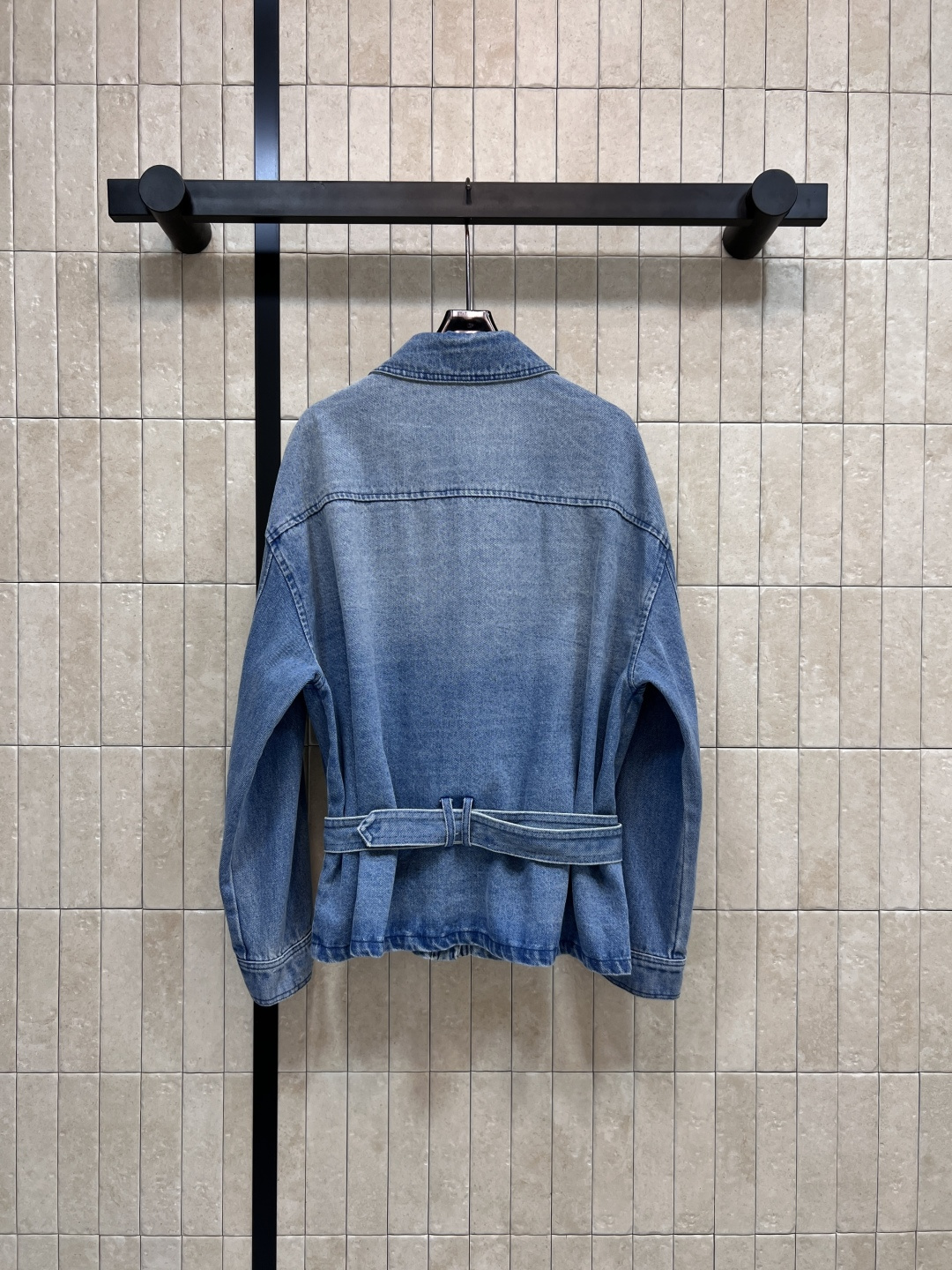 D家 25早秋新款 酵素洗水怀旧牛仔收腰外套 经典宽松蚕型时髦又高级 搭配本布腰带收腰设计 原版开膜定制