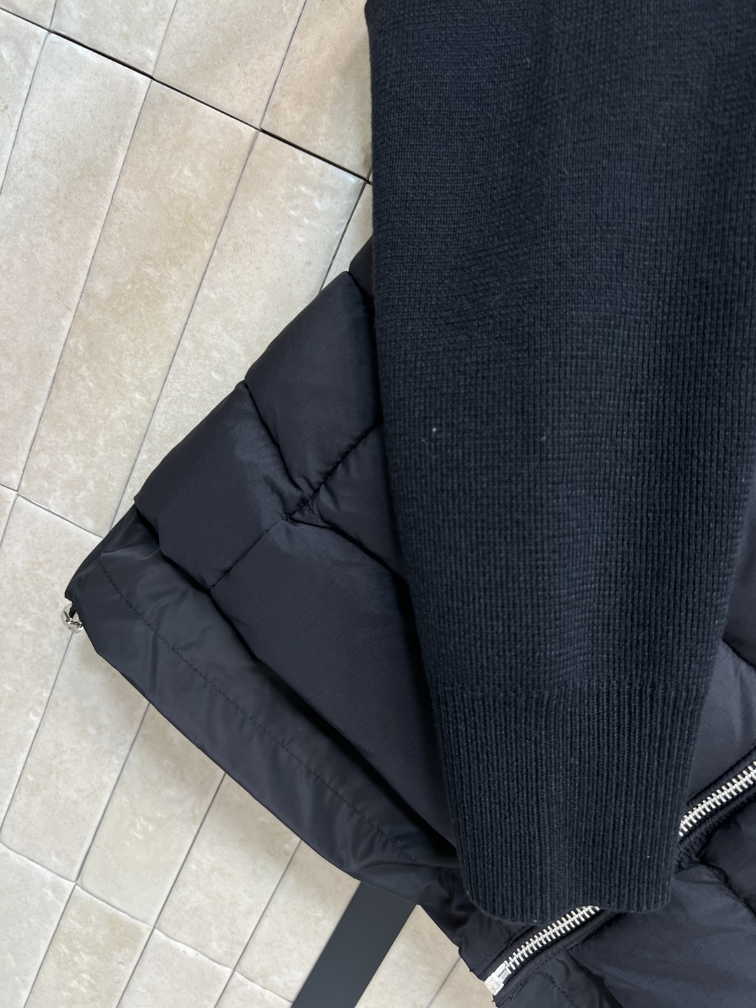 M家 25早秋新款 立领拼接针织羽绒服 宽松短款下摆抽绳收腰版型 上身轻松分割身材 比例显瘦显高绝绝子 