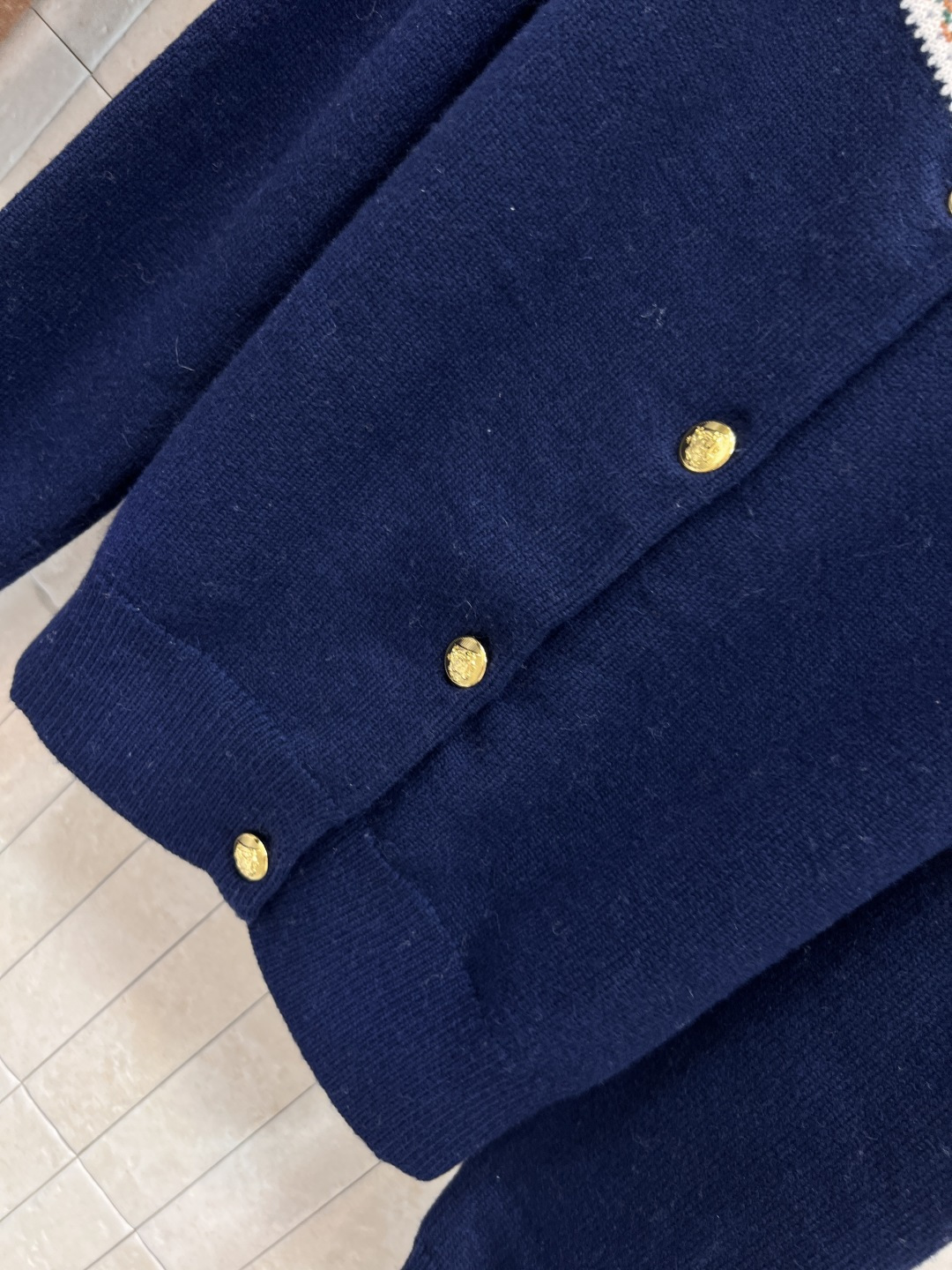 CE家 25早秋新款 凯旋门花纹提花针织系列 圆领套头毛衣+ 圆领开衫 自带名媛范气质 上身真的太美了 