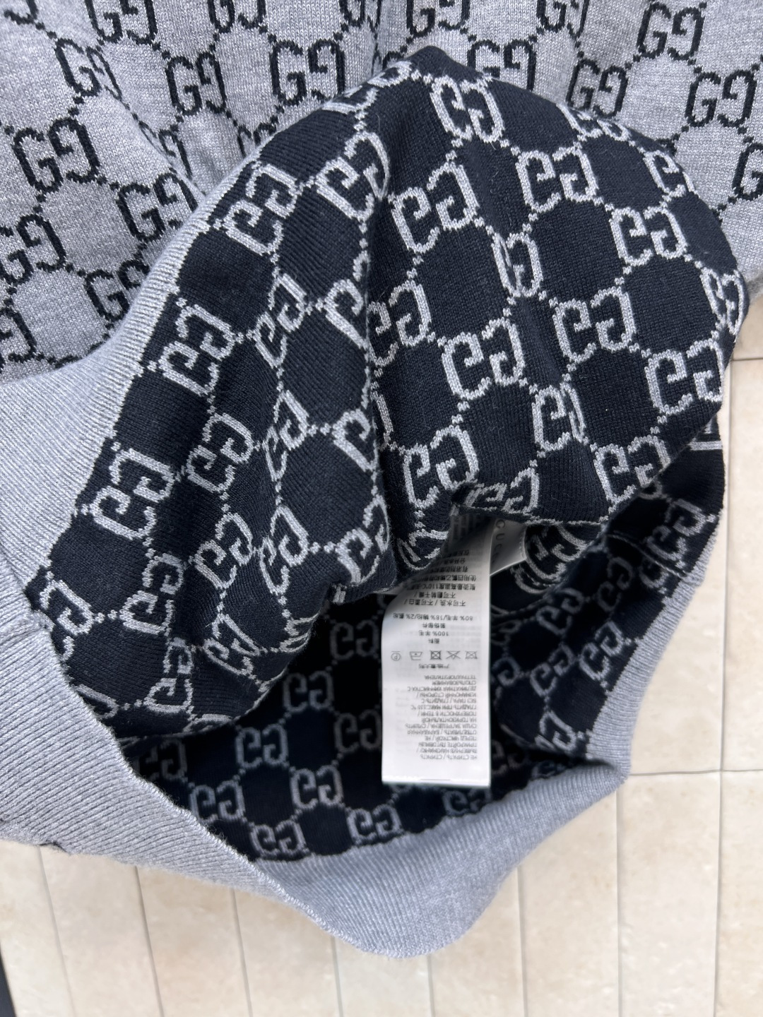 G家 25早秋新款 双G提花系列 圆领短袖衫+V领针织长袖开衫 GG提花自带奢华感 经典宽松版型 上身舒