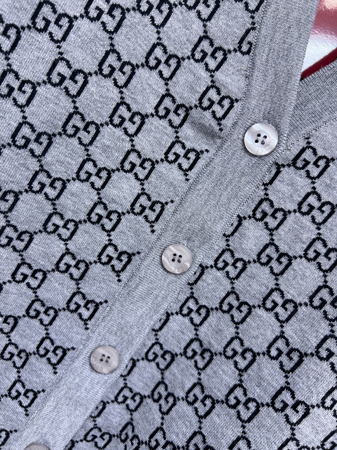 G家 25早秋新款 双G提花系列 圆领短袖衫+V领针织长袖开衫 GG提花自带奢华感 经典宽松版型 上身舒